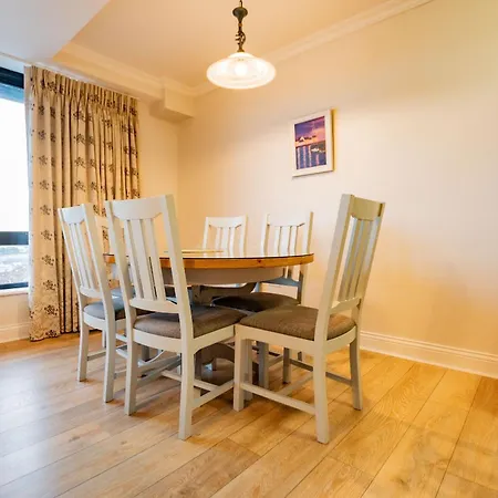 Dockland - Penthouse Apartment Galway